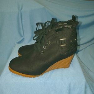 Rampage Koala Wedge Booties